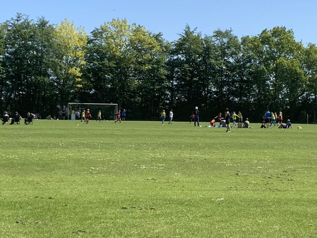 Fodbold på Assentoft stadion i dag